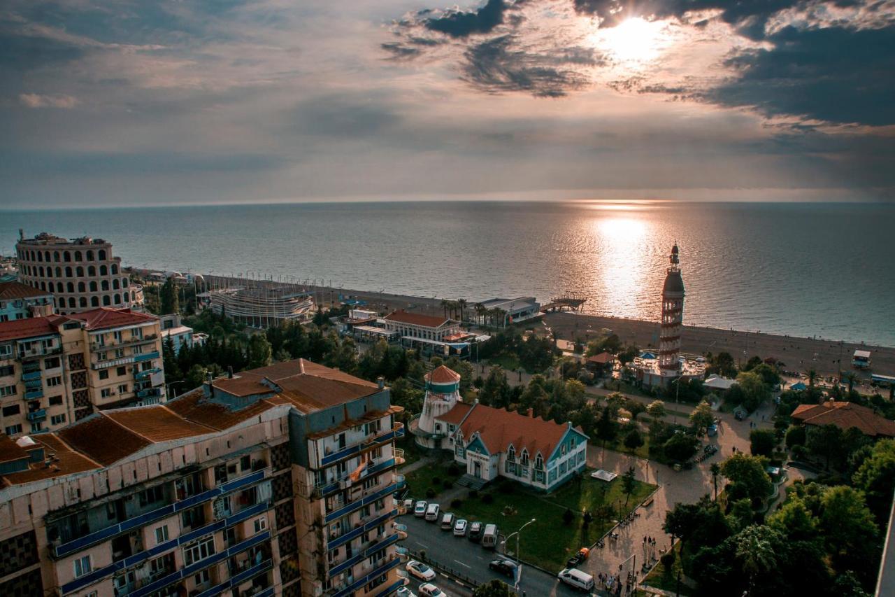 Orbi City - Aparthotel Near The Beach Batumi Exterior foto