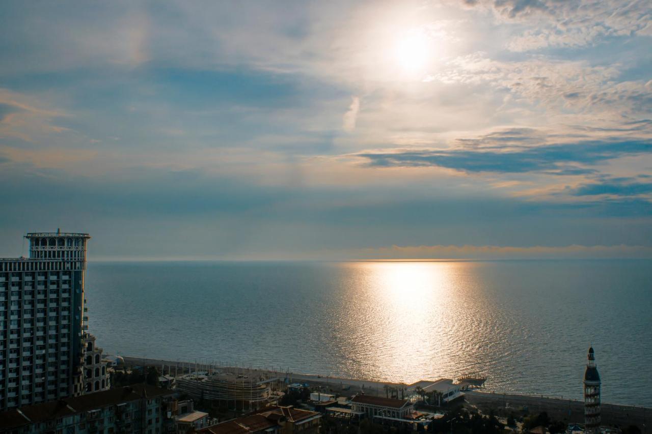 Orbi City - Aparthotel Near The Beach Batumi Exterior foto